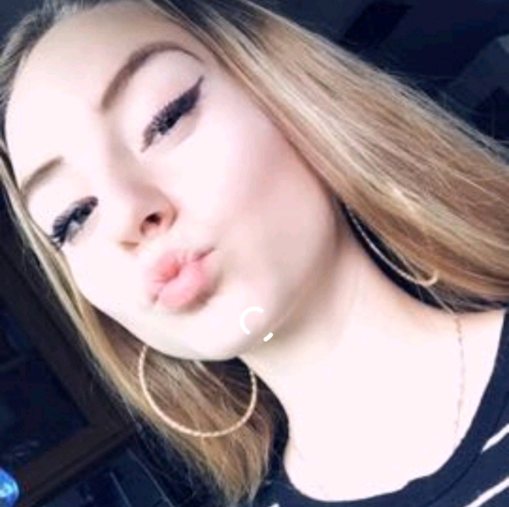 Meet your Posher, Aurora